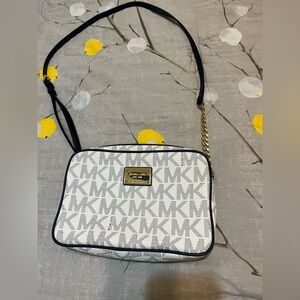 Michael Kors Jet Set Crossbody bag